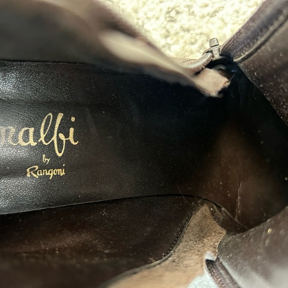 Amalfi by Rangoni leather 7.5 lux deep brown boots a symmetrical side zip - Picture 13 of 14